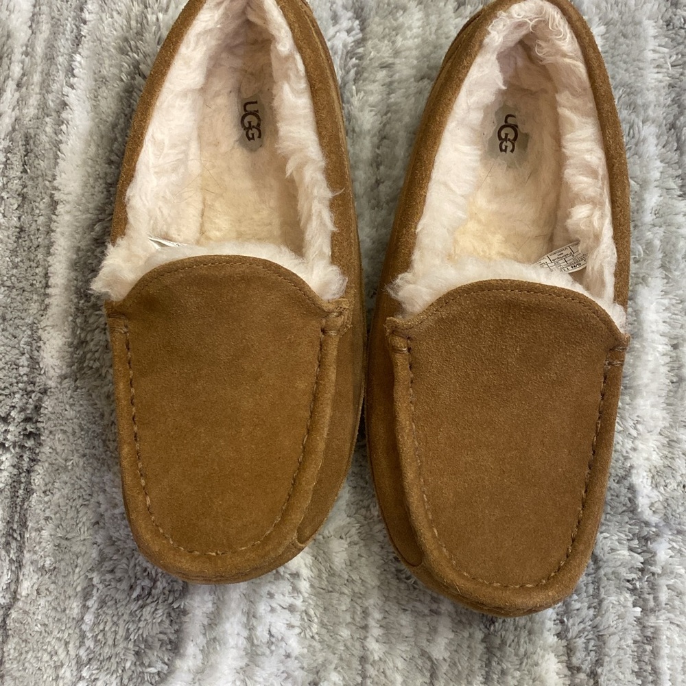 UGG Women's Tan Slippers
